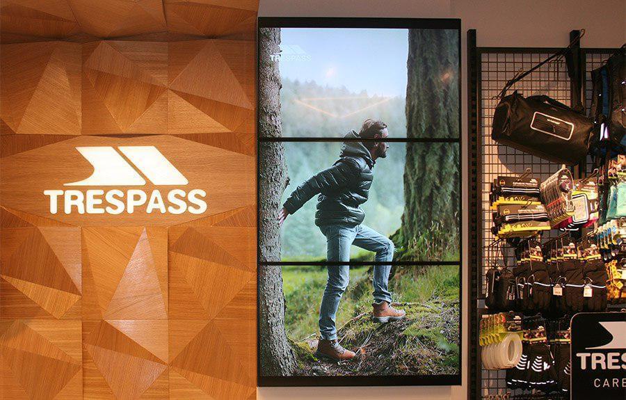 digital signage for sport wears shop